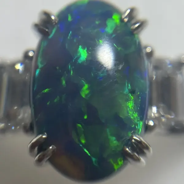 ブラックオパール　1.76ct