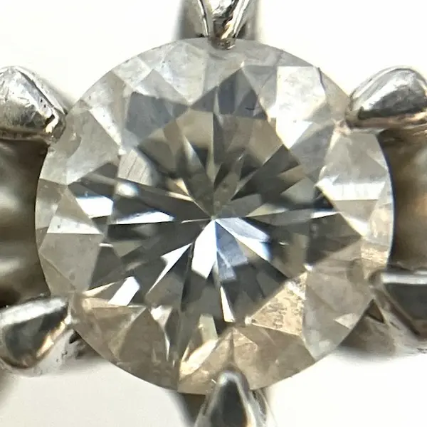 ダイヤ　0.27ct