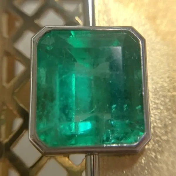 エメラルド　2ct