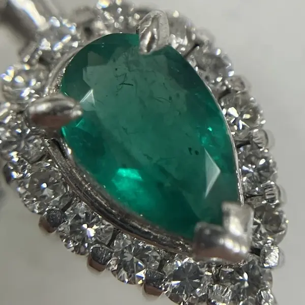 エメラルド　1.24ct