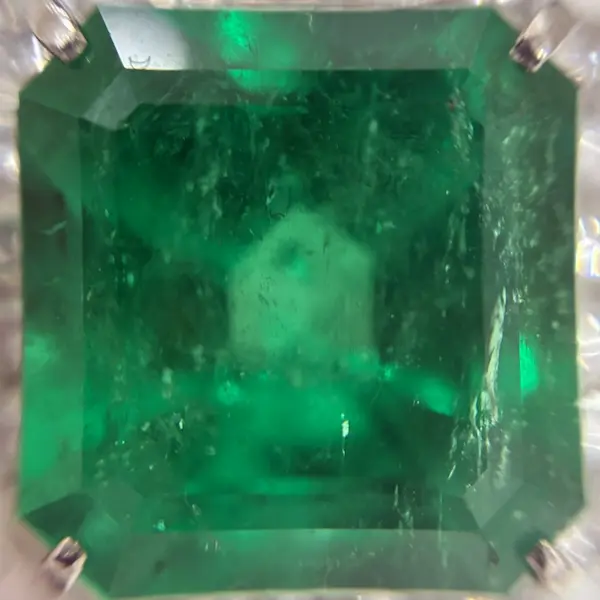 エメラルド　17.12ct
