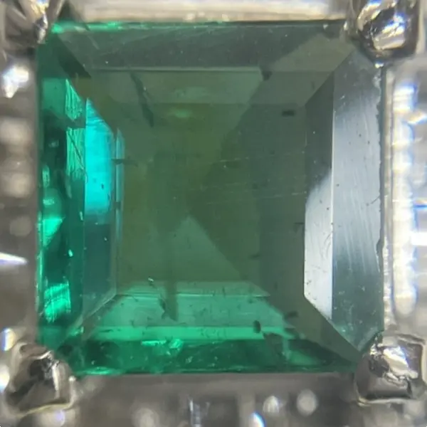 エメラルド　0.62ct