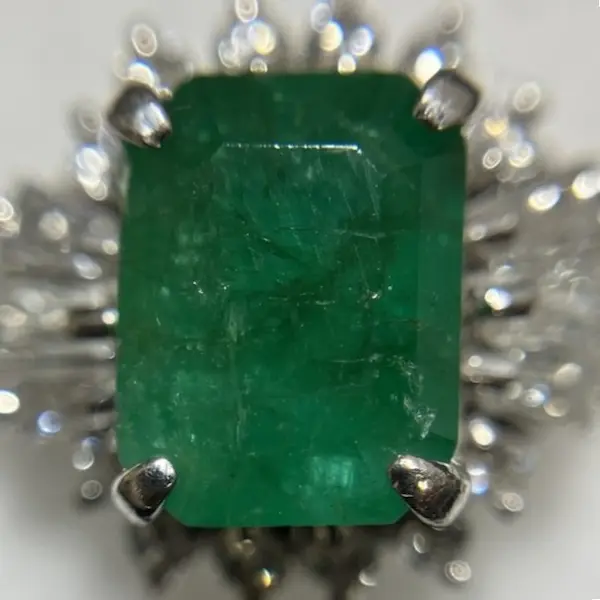 エメラルド　2.96ct