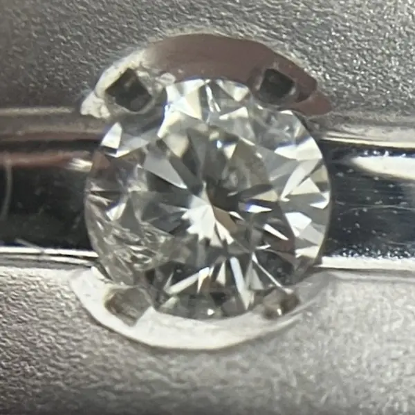 ダイヤ　0.31ct