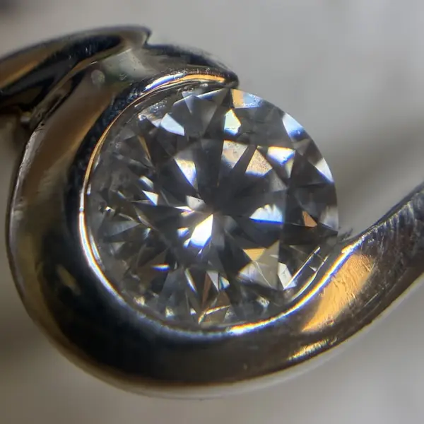 ダイヤ　0.305ct