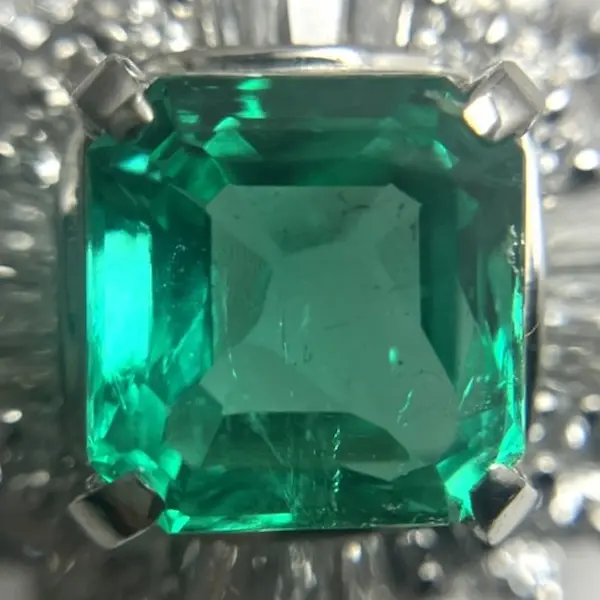 エメラルド　1.25ct