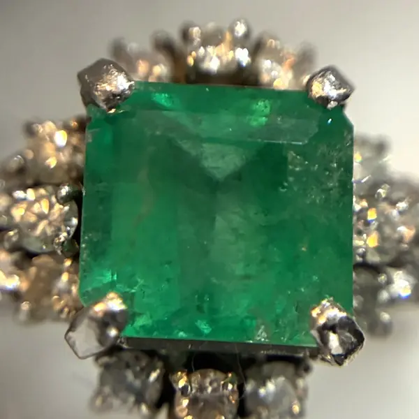 エメラルド　1.42ct