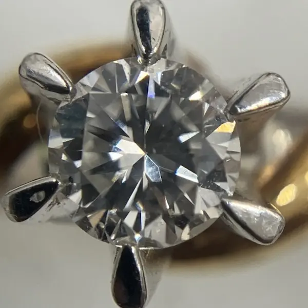ダイヤ　0.3ct