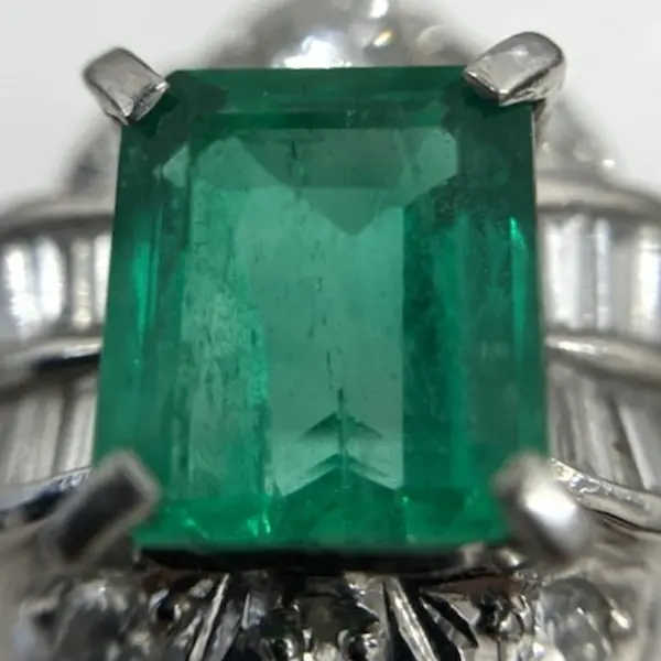 エメラルド　1.34ct