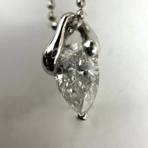 ダイヤ　0.68ct