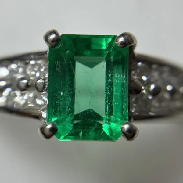 エメラルド　1.48ct