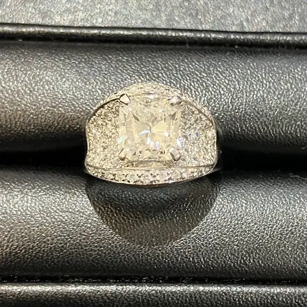 ダイヤ　3.03ct