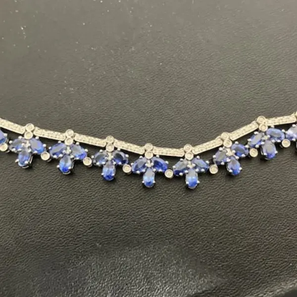 サファイア　35.95ct