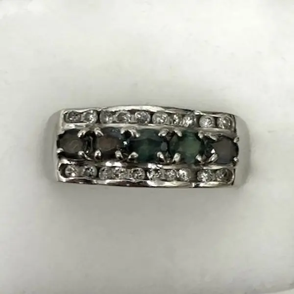 アレキサンドライト　0.7ct