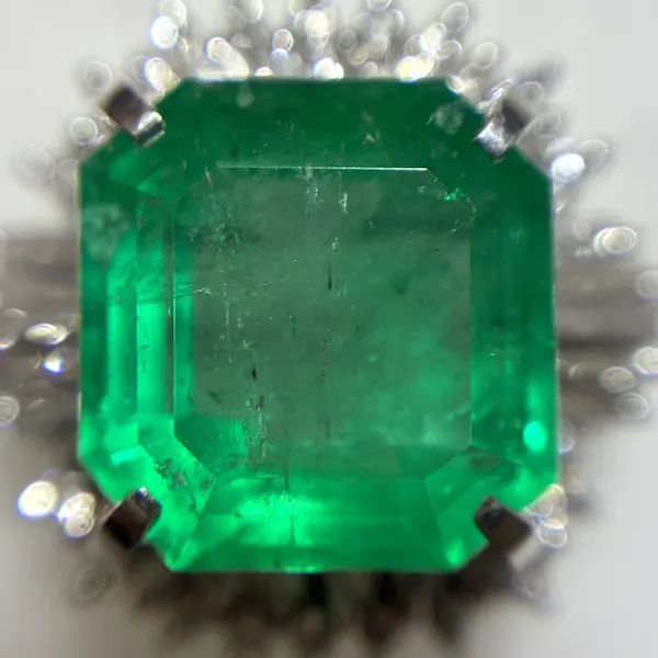 エメラルド　4ct