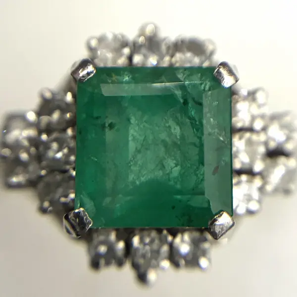 エメラルド　1.92ct