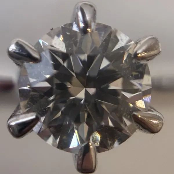 ダイヤ　0.33ct