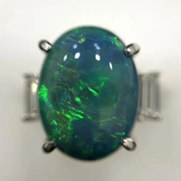 ブラックオパール　8.6ct