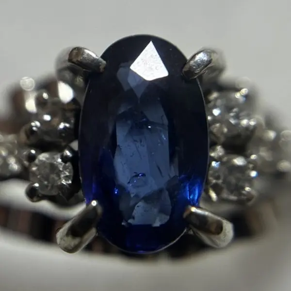 サファイア　0.72ct