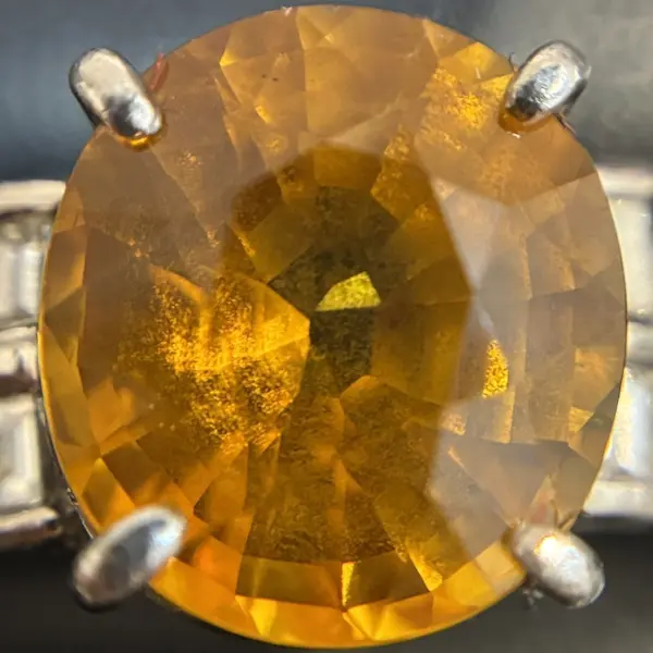 ゴールデンサファイア　5.09ct