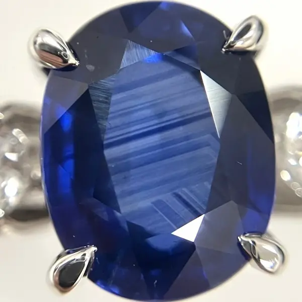 サファイア　3.36ct