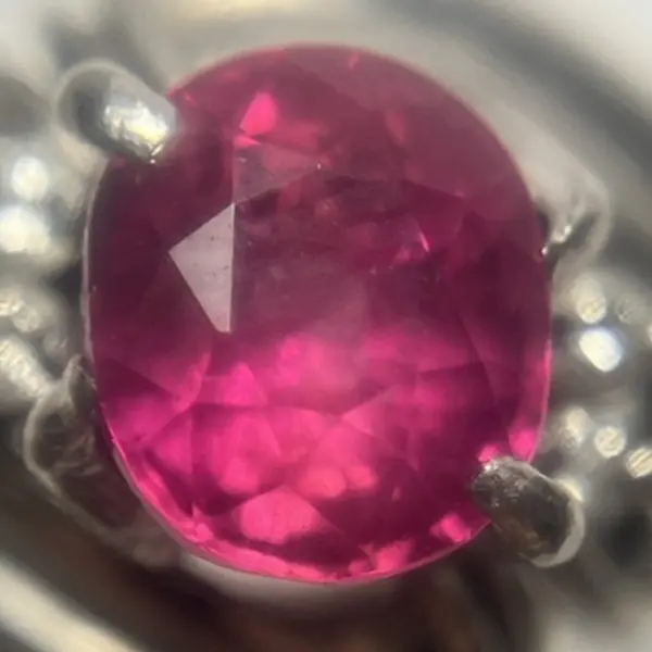 ルビー　0.66ct