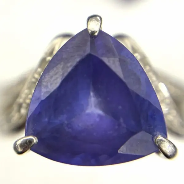 タンザナイト　4.26ct