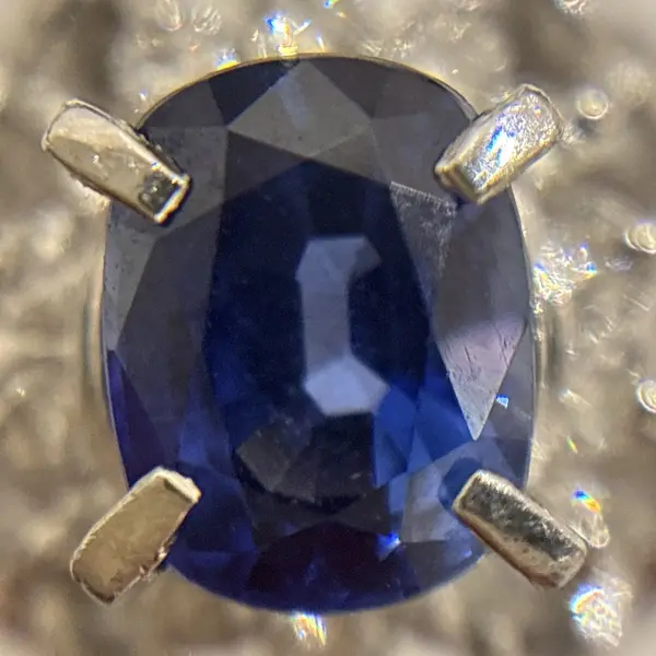 サファイア　0.84ct