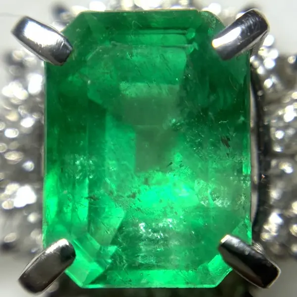 エメラルド　2.97ct