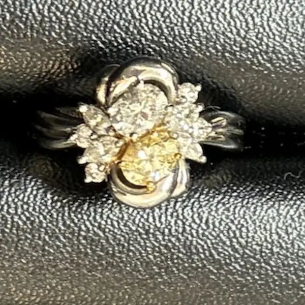 ダイヤ　0.68ct