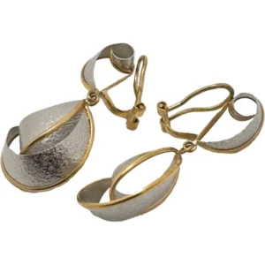 金プラチナ（K18/Pt900）コンビピアス