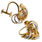 金のイヤリング