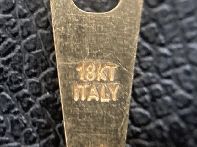 日本の18K刻印の例