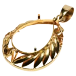 金のペンダントトップ