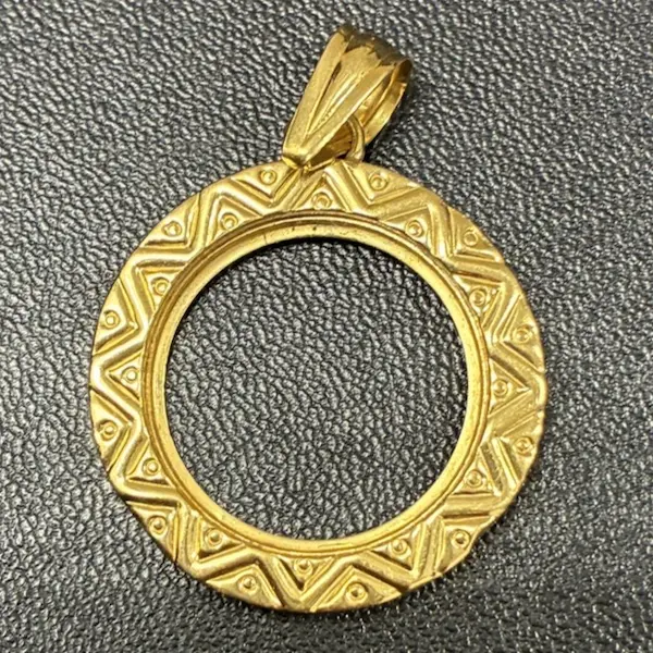 K18　ペンダントトップ　2.6g