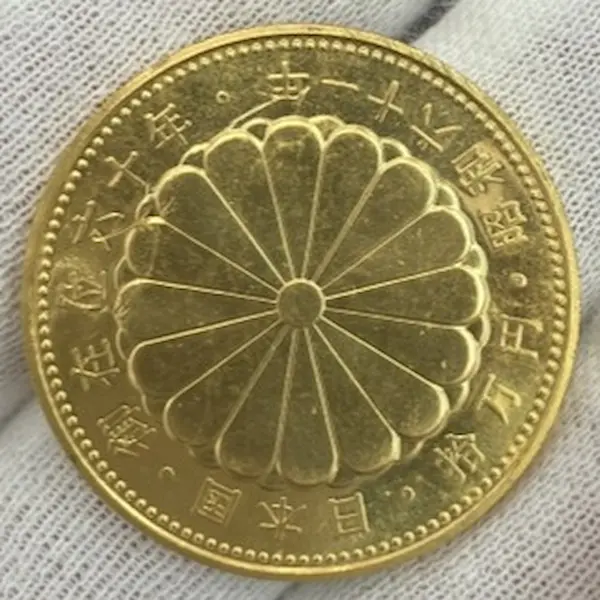 天皇陛下御在位60年記念10万円金貨