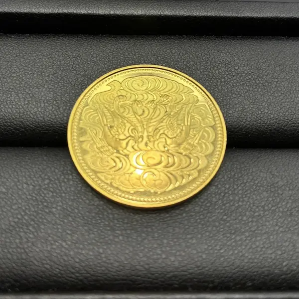 天皇陛下御在位60年記念10万円金貨